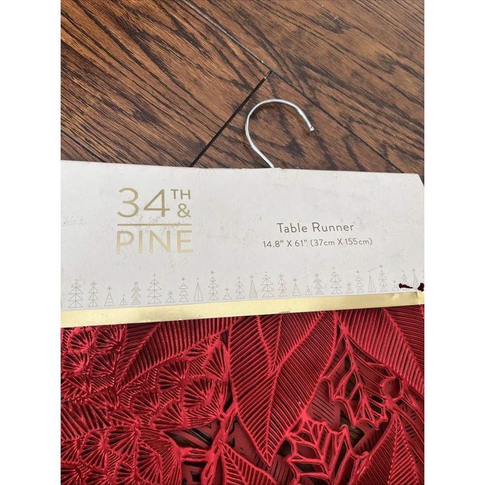 34th & Pine Vinyl Shiny Christmas Poinsettia 15